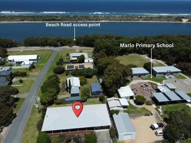 CLOSE TO THE BOAT RAMP AND BEACH