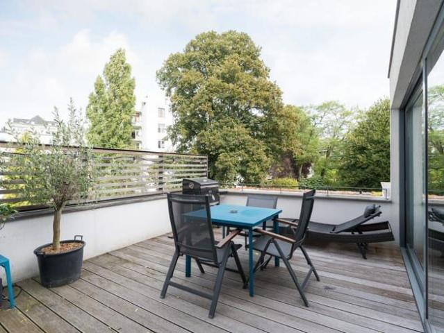 close to the European Institutions and Montgomery metro!
