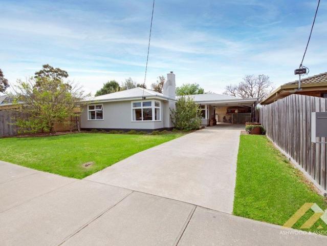 CLOSE TO THE HEART OF BAIRNSDALE
