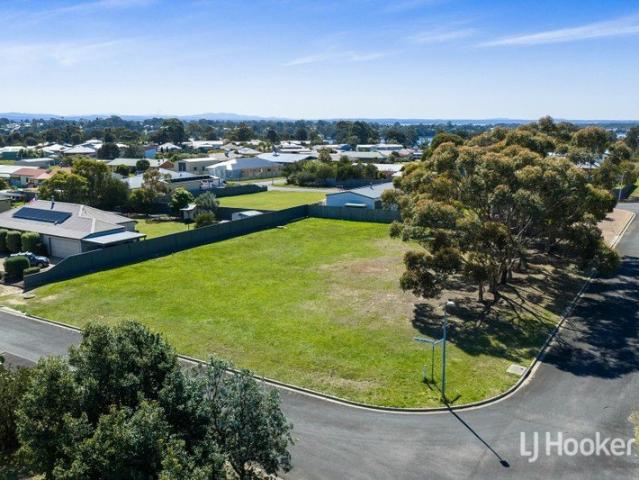 CLOSE TO THE LAKE, BEACH & BOAT RAMP