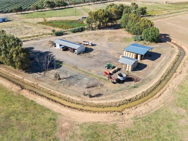 Close to Town Acreage & Water Entitlements