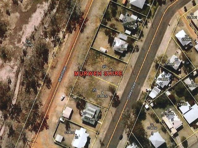 Dual Access Two Street Frontage !