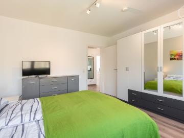 Close to town and nature: Furnished apartment in Cologne Dünnwald with balcony, Koln Amsterdam Apartments for Rent