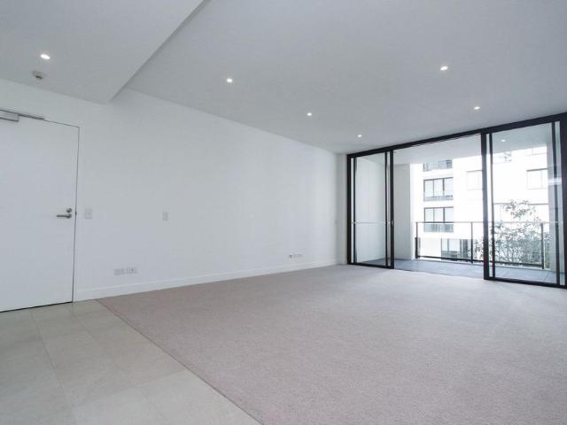 Close to USYD, Huge Two Bedder with Garden Views In Harold Park!