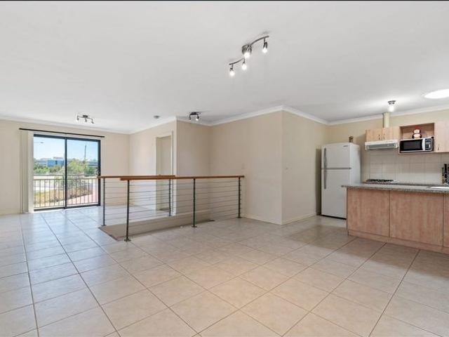 Close to Westfield Shopping Centre