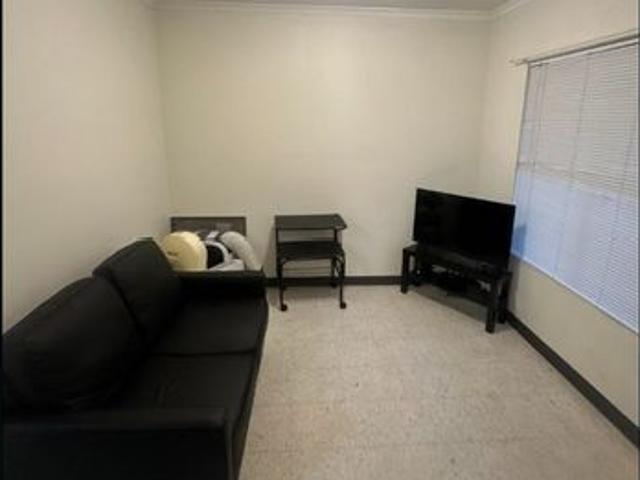 CLOSE TO ADELAIDE UNIVERSITY IN MAGILL! 1 Bedroom in 2 Bedroom shared apartment available NOW!