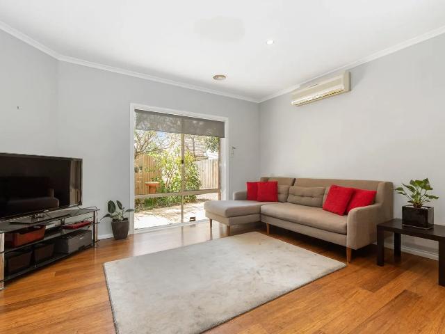 Close to all Amenities.