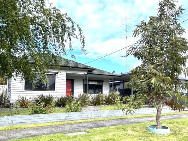 OPEN for INSPECTIONS THURSDAYS 4.30pm 5.00pm CLOSE TO ALL SCHOOLS