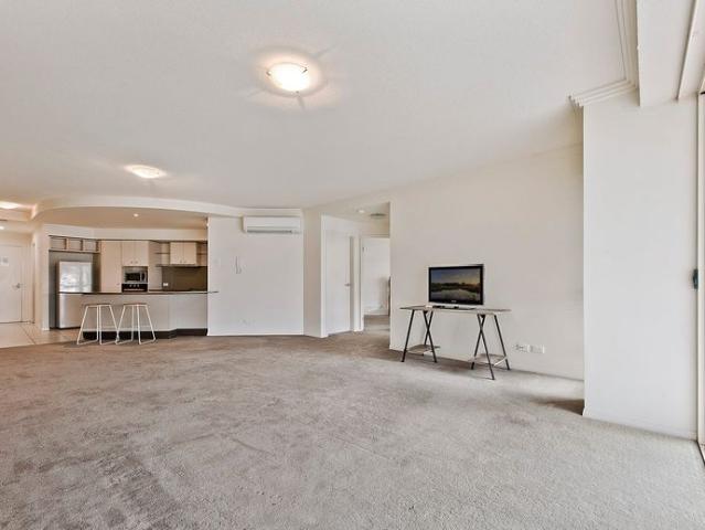Close To Bond University