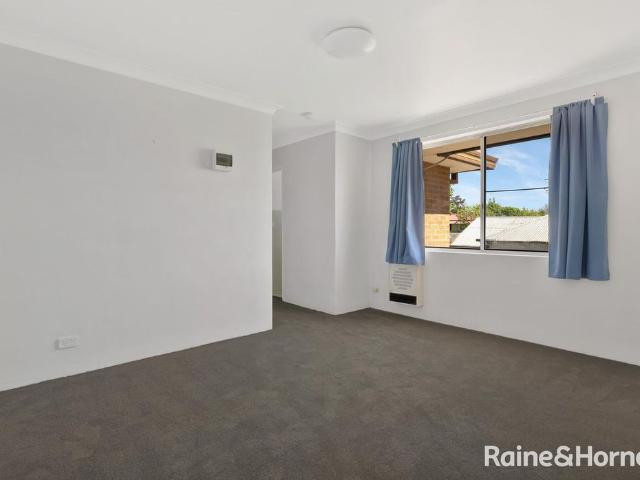 Close to CBD Renovated Unit. Available Now!