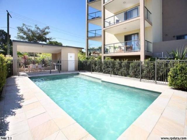 Close to Everything! With Pool!