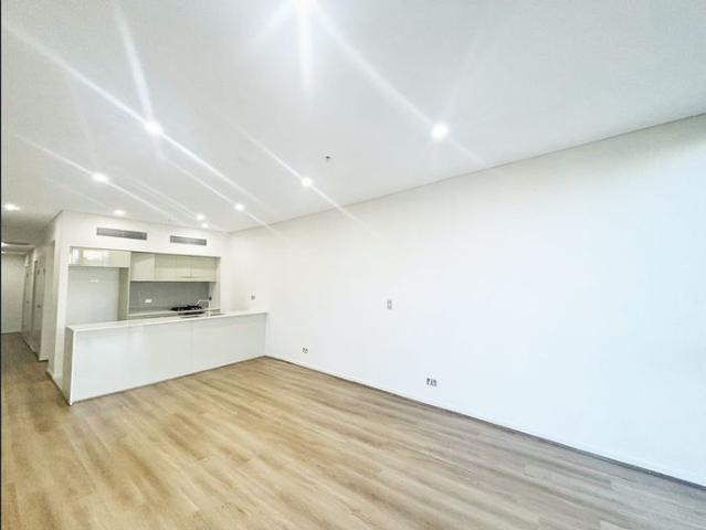 Close To Everything! 2 Bed Plus Study with NEW floorboards & Fresh Paint!