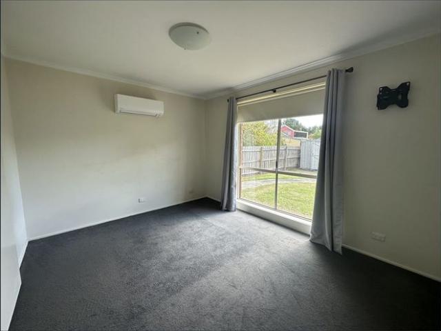 Close to Hospital 3 Bedroom Home