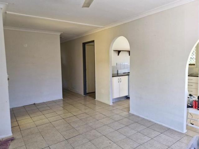 Close to Hospital and train station