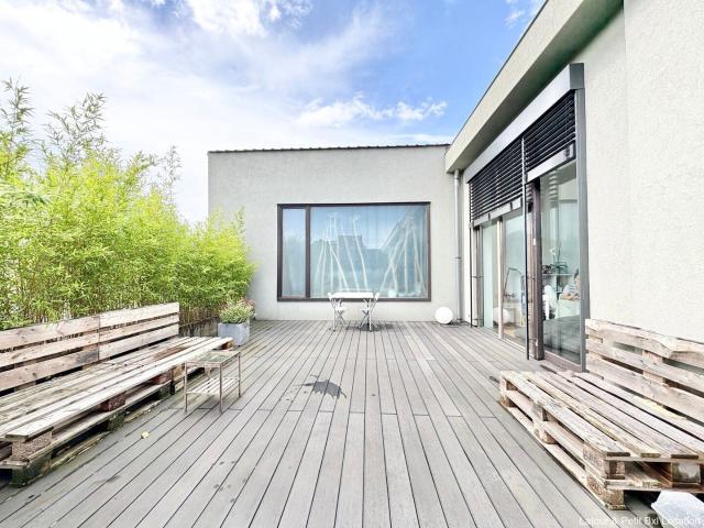 Close to Meiser and local amenities