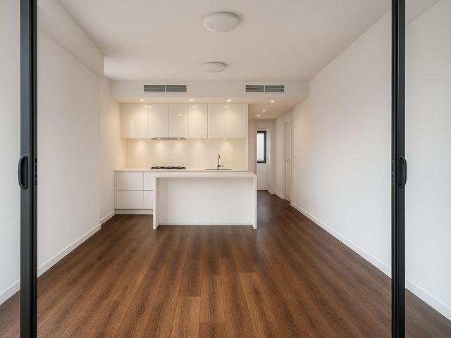 Close to Metro and Train One Bed Living