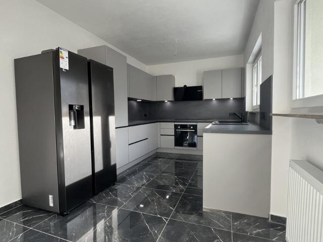 Close to Patch and Kelley / 1.240 sf Unit / 3 Bedrooms / pets upon agrement