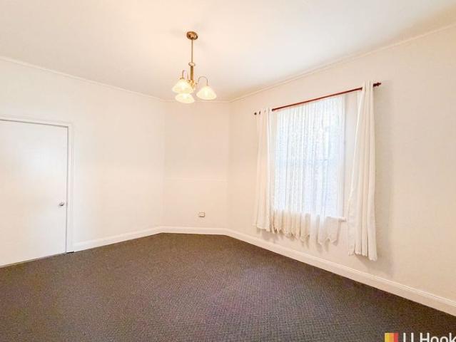 CLOSE TO RAILWAY & CBD