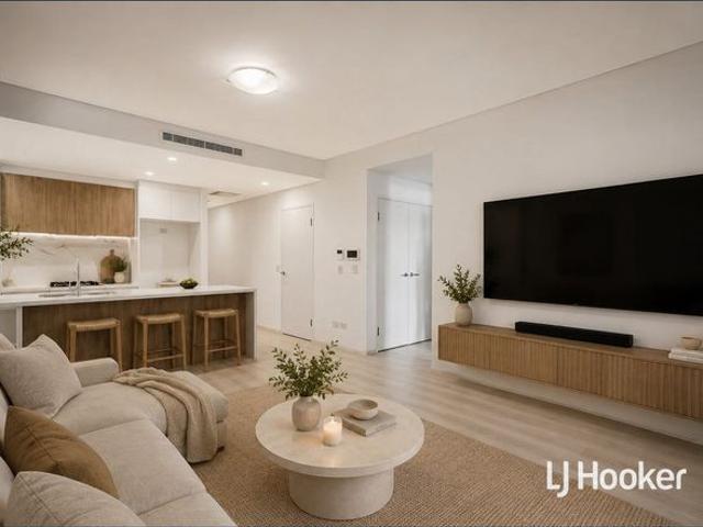 Close to Rouse Hill Town Centre!