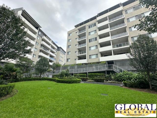 Close To School & Shops