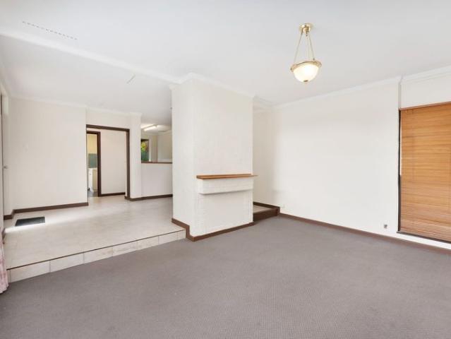 Close to schools in a quiet location