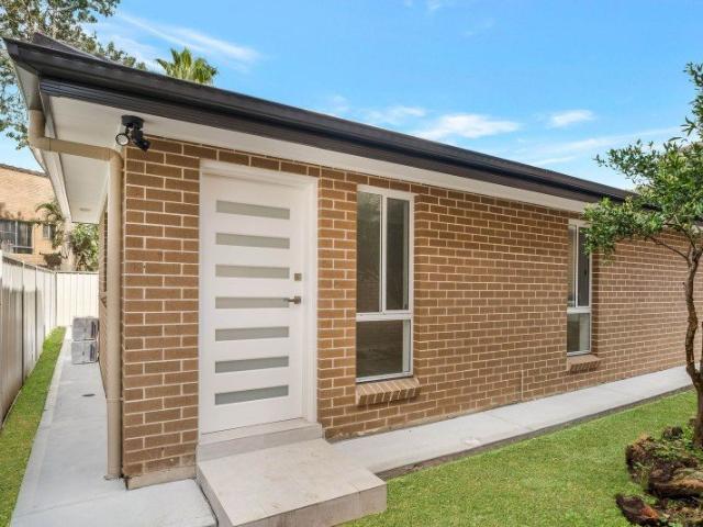 Close to shops, transport, schools & Hospital