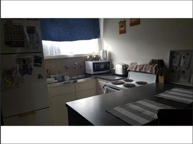 CLOSE TO SHOPS & PUBLIC TRANSPORT