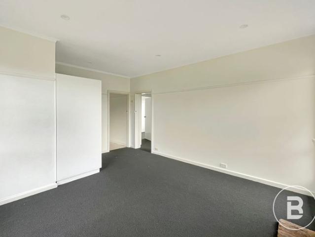 CLOSE TO SHOPS, SCHOOLS AND SPORTING FACILITIES