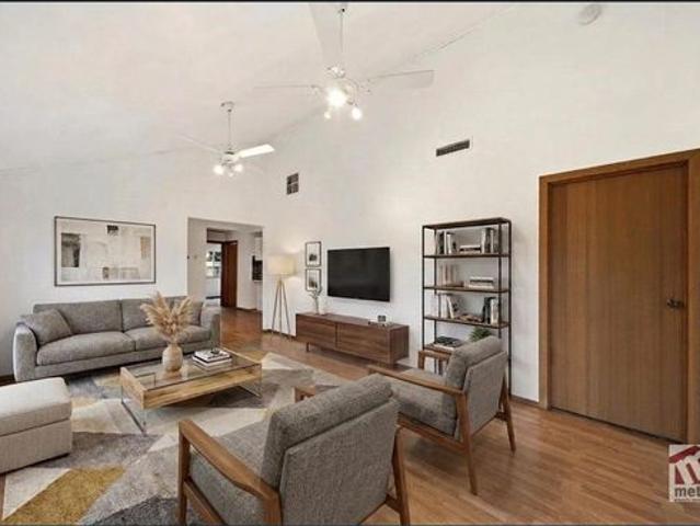 CLOSE TO SHOPS, SCHOOLS & STATION!