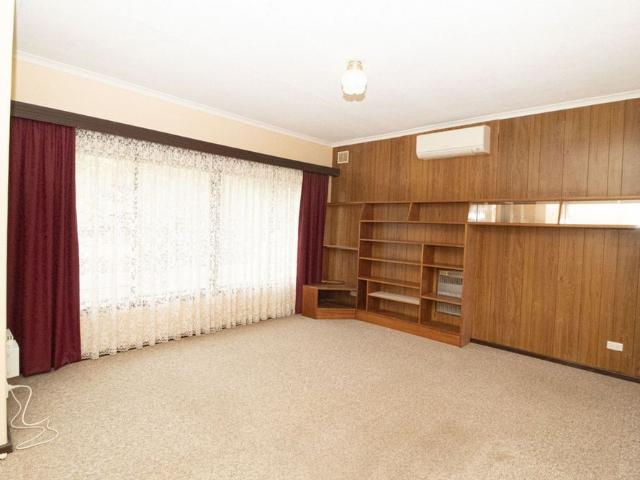 Close Proximity To The Hospital! One Weeks Free Rent!