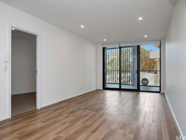 Close Proximity to Yerrabi Pond and Gungahlin Town Centre