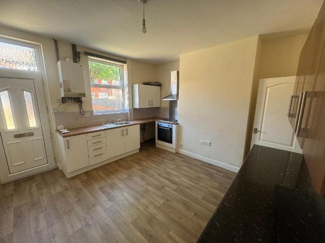 Close Street, Hemsworth, Pontefract WF9, 2 bed terraced house to rent, £650 pcm | PrimeLocation