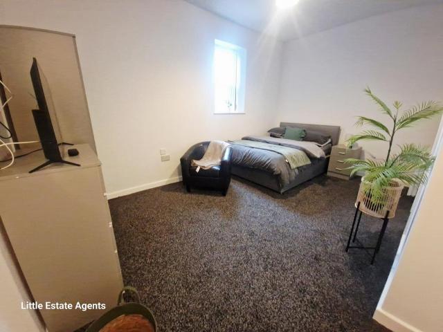 Claughton Street, St. Helens, WA10 1 bed in a house share to rent £750 pcm £173 pw