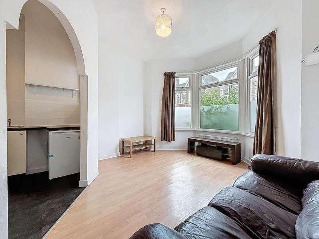 Claude Road, Cardiff, CF24