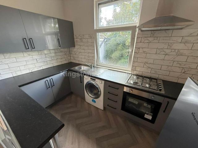 Claude Road, Roath, Cardiff CF24, 3 bed flat to rent, £1,620 pcm | PrimeLocation