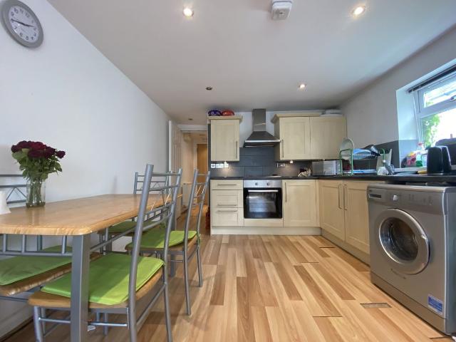 Claude Road, Roath CF24, 2 bed maisonette to rent, £875 pcm | PrimeLocation