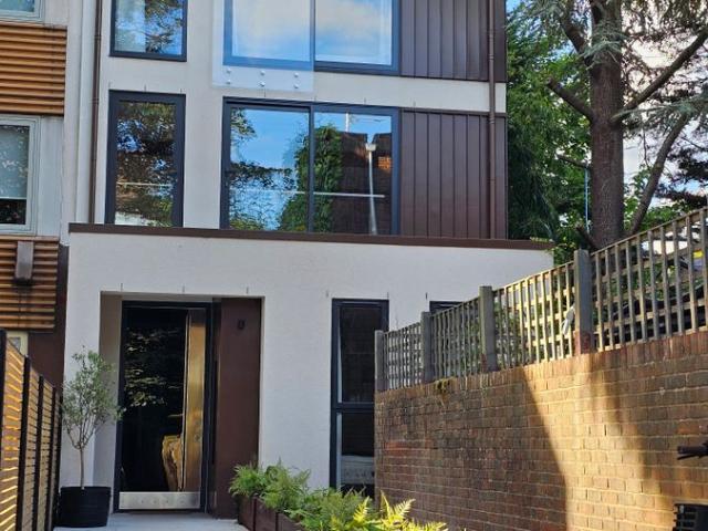 Claudia Place, London SW19, 3 bed maisonette to rent, £3,100 pcm | PrimeLocation
