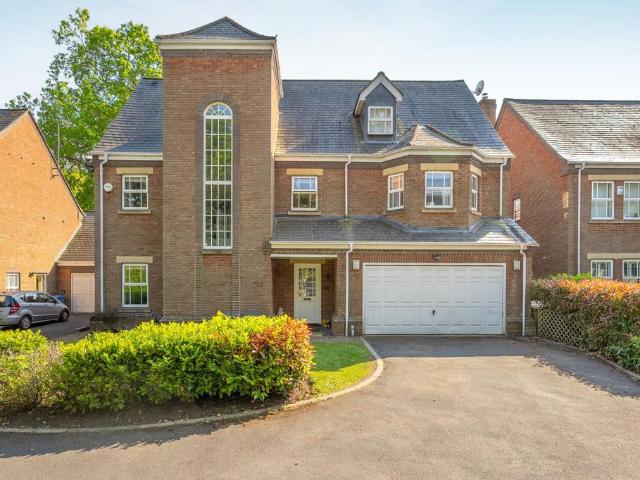 Claver Drive, Sunninghill 6 bed detached house to rent £6,500 pcm £1,500 pw