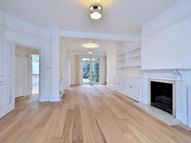 Clavering Avenue, London, SW13 5 bed terraced house to rent £5,995 pcm £1,383 pw
