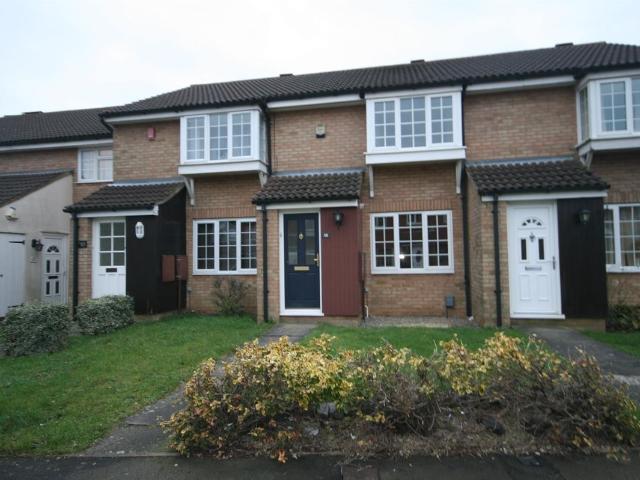 Claverley Green, Luton, Bedfordshire LU2, 2 bed terraced house to rent, £1,400 pcm | PrimeLocation