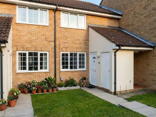Claverley Green, Luton LU2, 1 bed maisonette to rent, £1,150 pcm | PrimeLocation