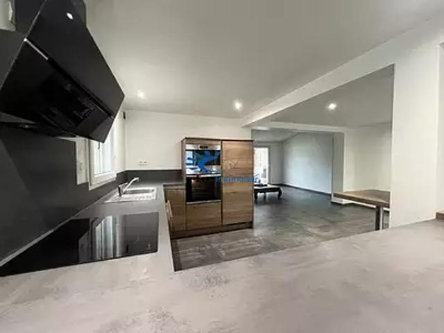 Clavette 17220 Achat / Vente maison 3 pièces t3 au dernier étage terrasse