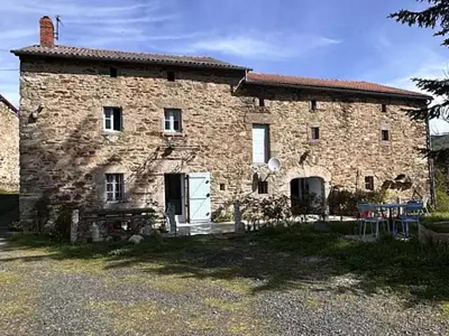 Clavières 15320 Achat / Vente maison 5 pièces t5
