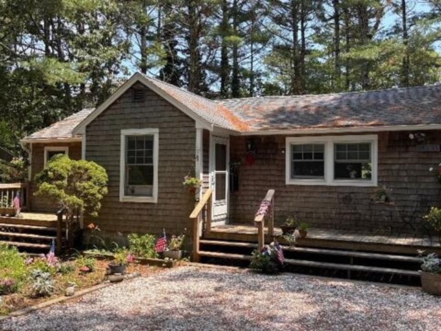 Clay Pit Rd, Edgartown, Home For Sale