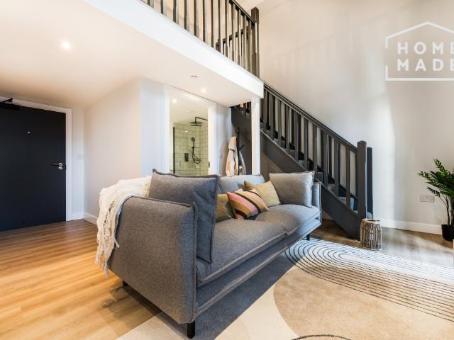 Clay, Salford Quays M50, 1 bed flat to rent, £1,280 pcm | PrimeLocation