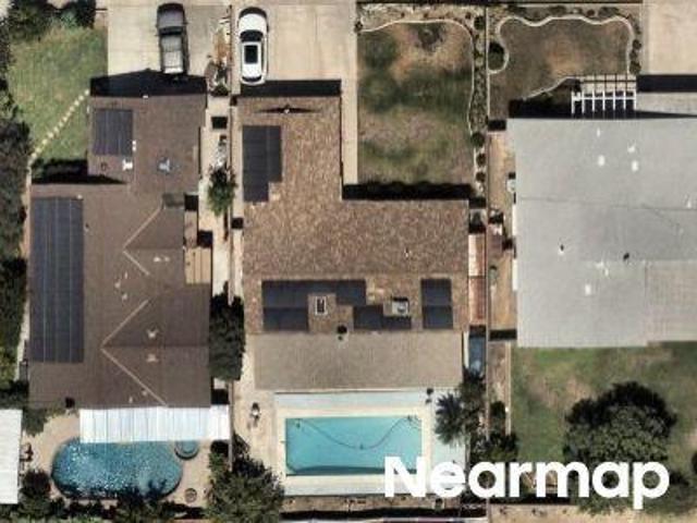 Claycrest Dr