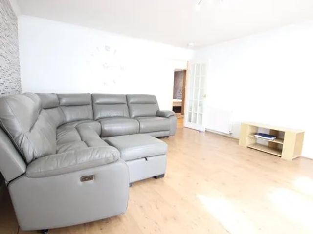 Clayhills Drive, Dundee, DD2 1SX