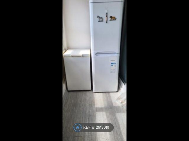 Claymill House, London SE18, 1 bed flat to rent, £1,300 pcm | PrimeLocation