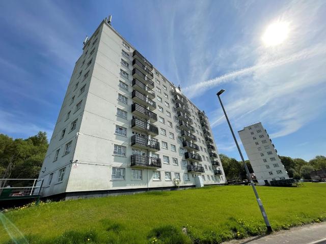 Clayton Court, West Park, Leeds LS16, 3 bed flat to rent, £1,050 pcm | PrimeLocation