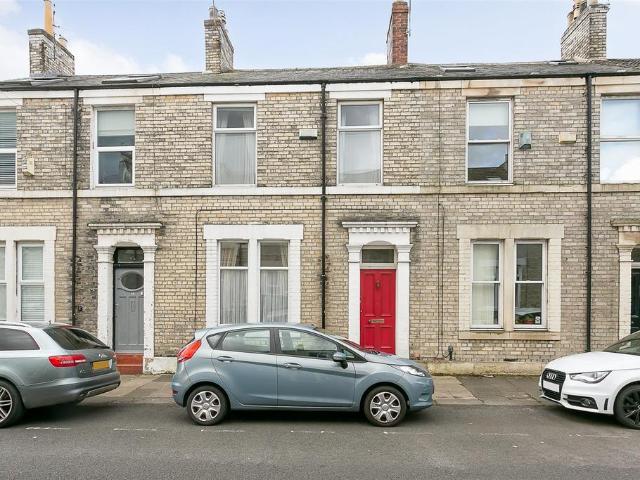 Clayton Park Square, Jesmond. 2 bed terraced house to rent £1,250 pcm £288 pw